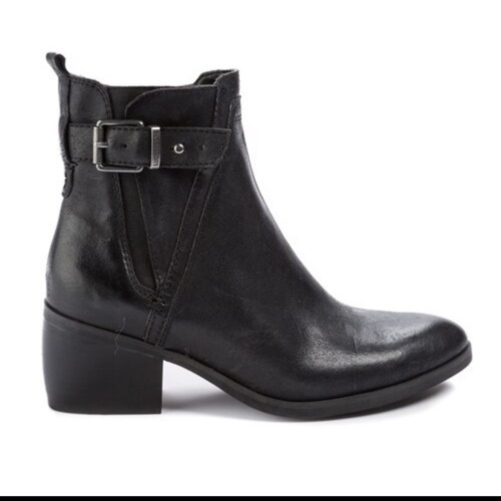NEW leather lucca lane black booties